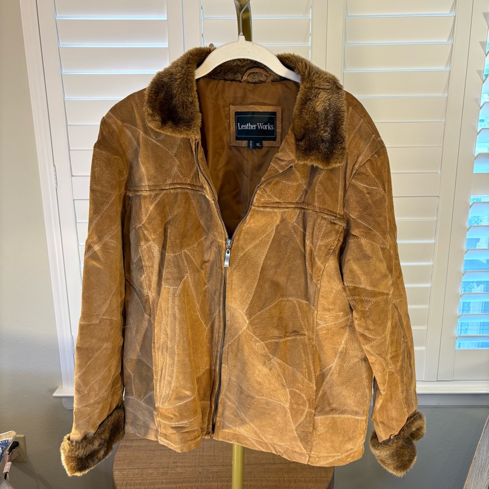 Genuine Leather Works Women's Tan Genuine Leather Jacket with Fur Collar
0248
